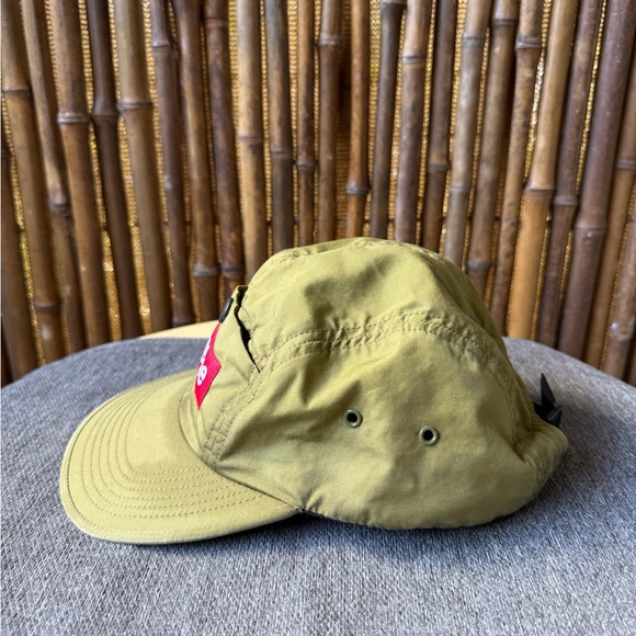 SUPREME hat - Picture 2 of 7